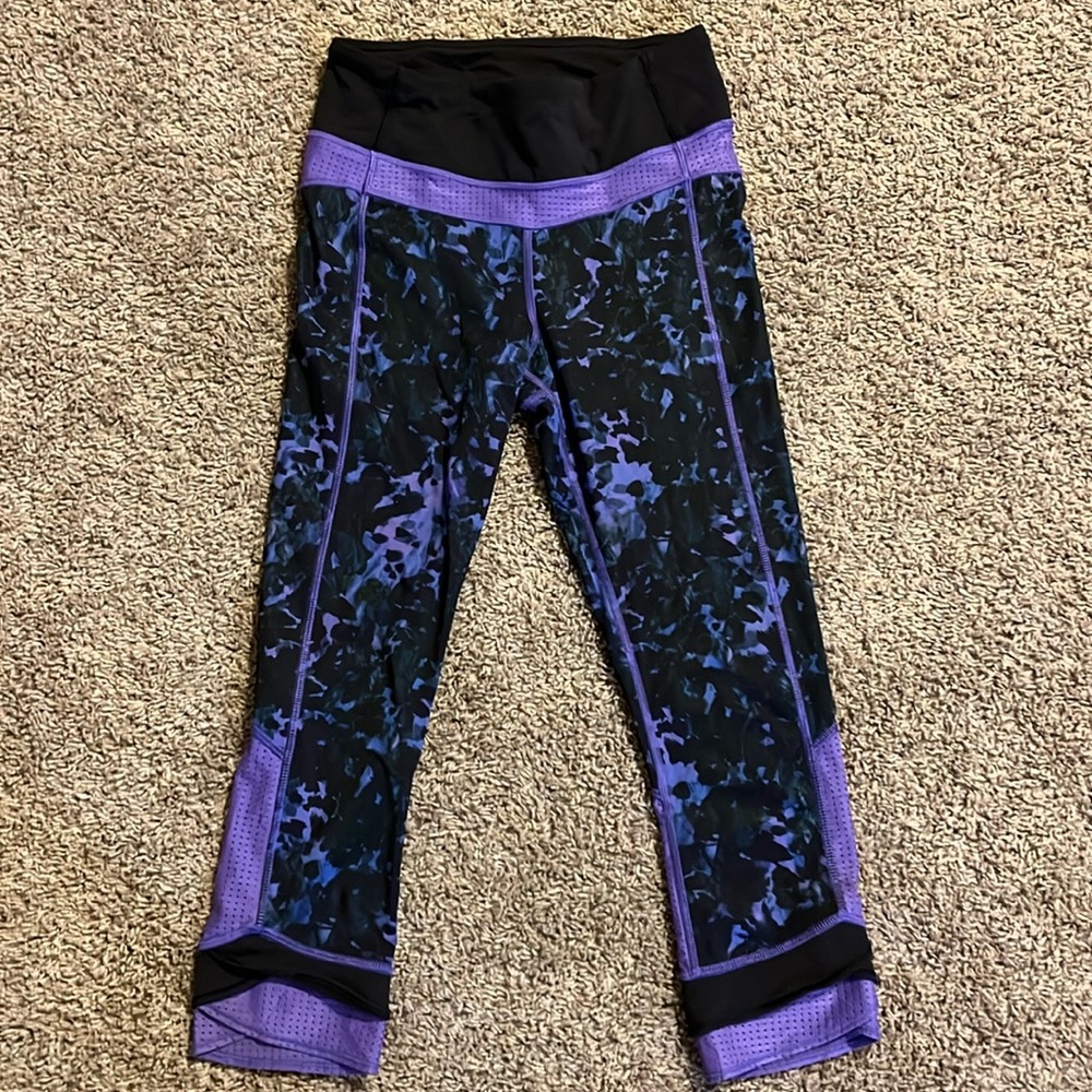 LULULEMON leggings- Size 4